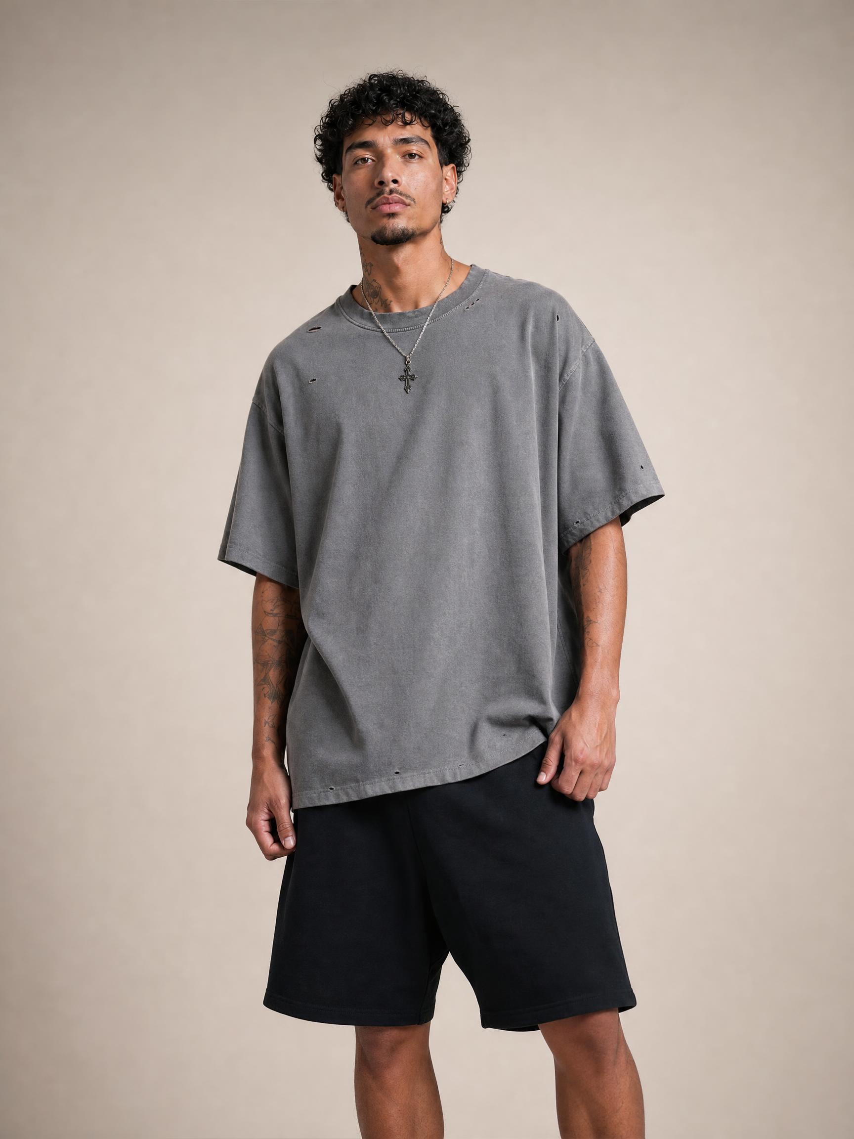Anti-fried discolored edge cut hole retro t-shirt