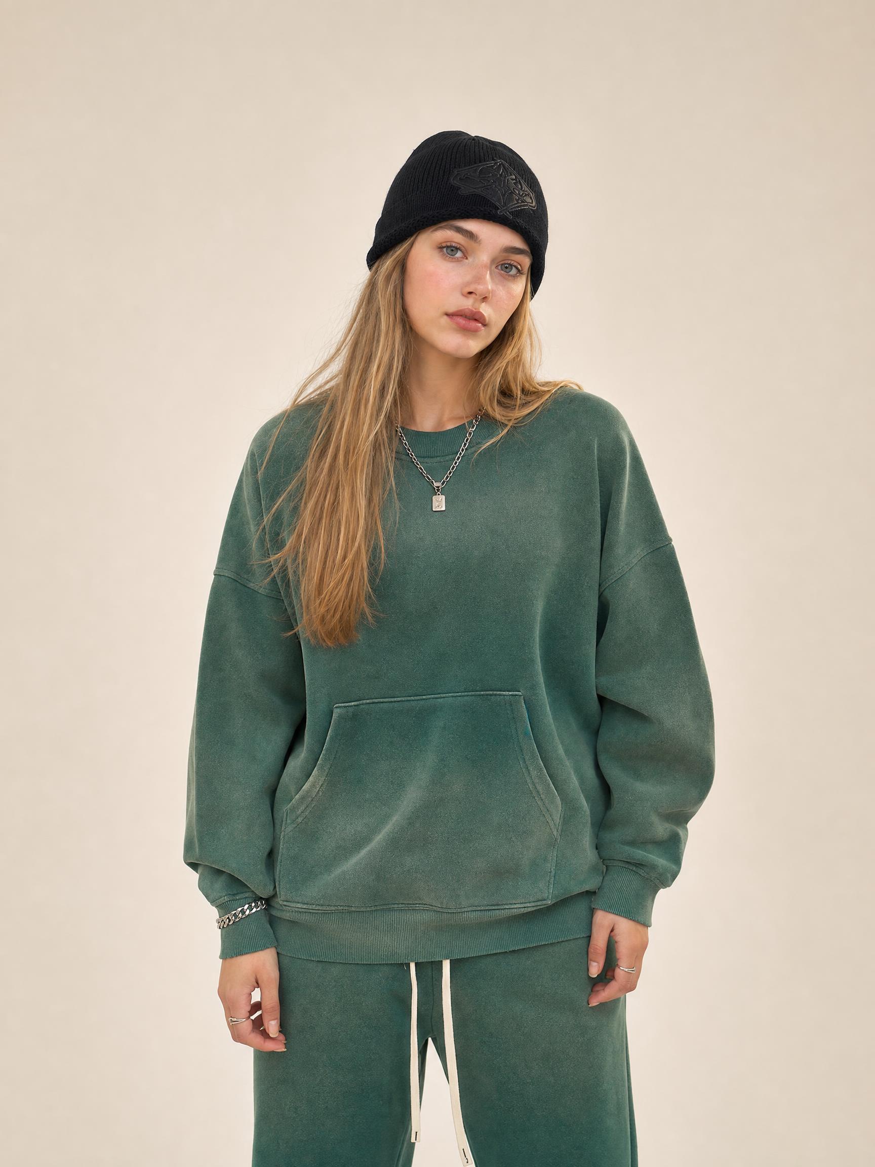 360g spray-dyed distressed round neck sweater